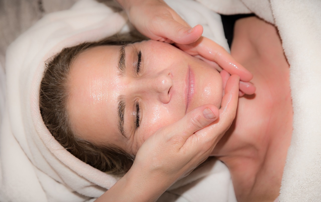 Dr Mahima Wadhwa Skin CliniQ, Delhi  -1782678086